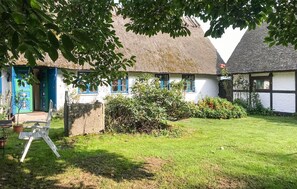 Property grounds - Nice home in Borrby with sauna (Borrby)