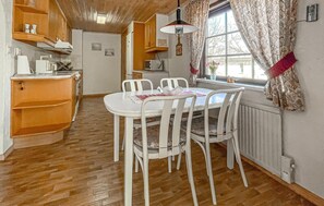Dining - 3 bedroom amazing home in Skummeslövsstrand (Skummeslövsstrand)