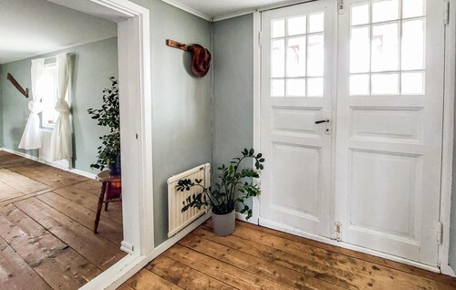 1 bedroom beautiful home in Svinaberga