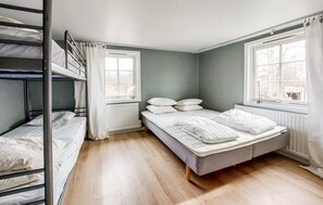 1 bedroom, free WiFi - 1 bedroom beautiful home in Svinaberga (Svinaberga)