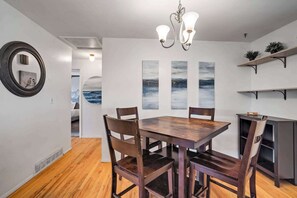 Dining - Spacious 3BR Home, Sleeps 6, Near Denver&Red Rocks (Arvada)