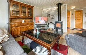 TV, fireplace - 2 bedroom awesome home in Sjötofta (Sjötofta)