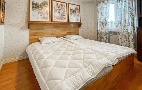 2 bedrooms