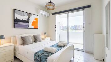 Apartment, 2 Bedrooms, Kitchen, City View | Egyptian cotton sheets, premium bedding, individually decorated
