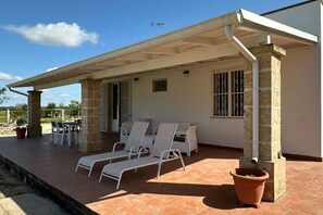 Terrace/patio - La Pennichella Apartments - La Pennichella Apartments - Luna (Nardo)