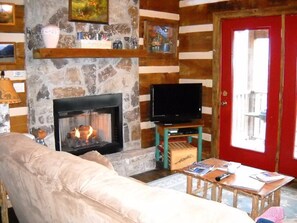 Living area - Private but convient location-unique furniture made by owner-EV charger-pets (Pigeon Forge)