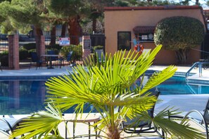 Outdoor pool, a heated pool - Cozy 2-bedroom condo in majestic Sedona with AC and Pickleball, Pool, & Hot Tub (Sedona)