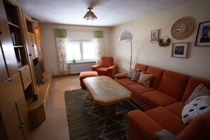 Living area - Vrbo Property (Hohenwarth)