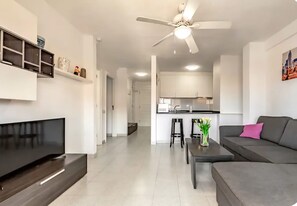 Living area - Vrbo Property (Playa De Los Cristianos)