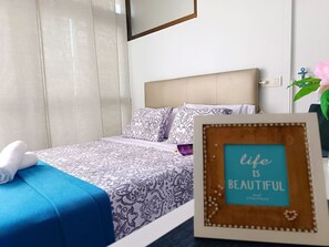 Iron/ironing board, travel cot, free WiFi, bed sheets - RenTenerife El Romantico (Galletas, Las)