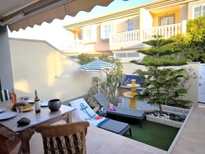 Outdoor dining - Vrbo Property (Medano, El)