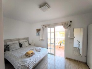 Room - RenTenerife EspebelBeach (Medano, El)