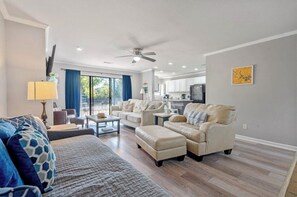 Living area - Hot Springs Escape • Walk to Pool & Hot Tub • Updated Emerald Isle Condo (Hot Springs)