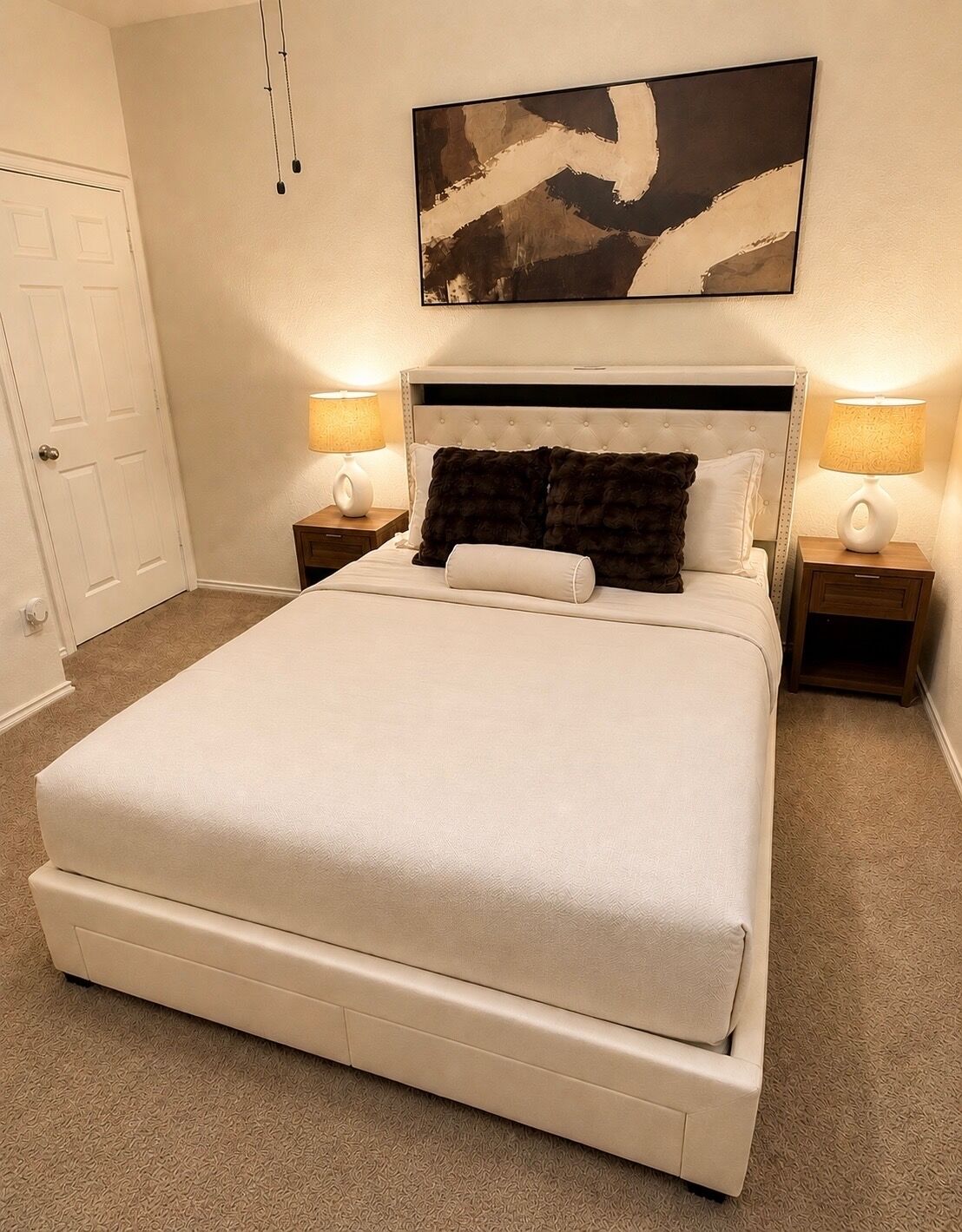 3 dormitorios, tabla de planchar con plancha, wifi gratis y ropa de cama