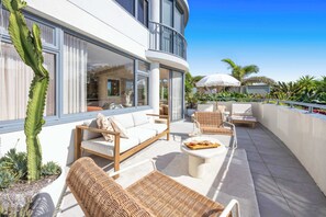 Terrace/patio - Sabbia Coastal Luxury - Private Courtyard Oasis (Caloundra Region)