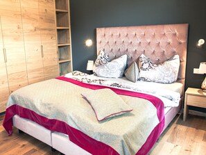 Room - Beautiful penthouse in the heart of Mayrhofen. (Mayrhofen)