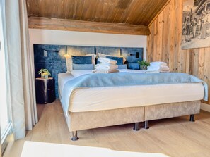 3 bedrooms, Internet - Chalet by a lake with stunning mountain views (Afritz am See)
