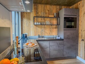 Private kitchen - Chalet by a lake with stunning mountain views (Afritz am See)