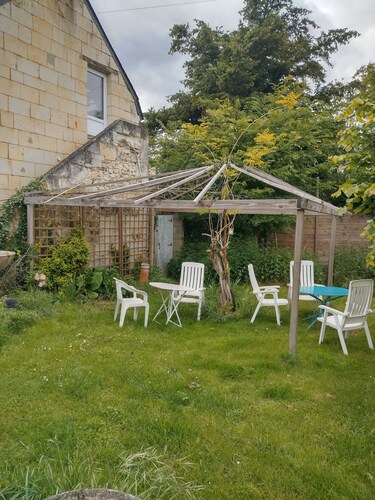 Fully-equipped studio near the Loire