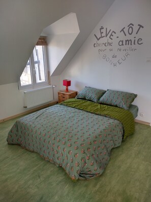 Room - Fully-equipped room near the Loire (Gennes-Val-de-Loire)