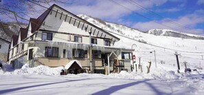 Exterior - Slopeside Lodge Hakuba (Otari)