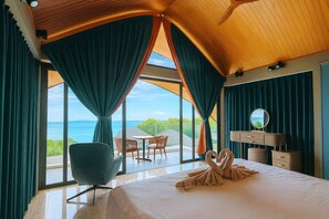 4 bedrooms, iron/ironing board, WiFi, bed sheets - Serene 4-bedroom villa with AC in beautiful Koh Samui (Koh Samui)