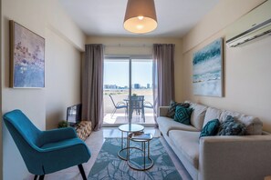 Apartment, 2 Bedrooms, Kitchen, City View | Living area | Smart TV, Netflix, streaming services