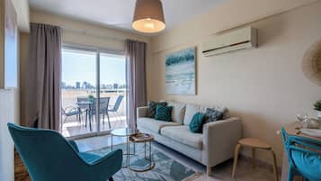 Apartment, 2 Bedrooms, Kitchen, City View | Living area | Smart TV, Netflix, streaming services