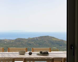 Outdoor dining - Aitherion – Villa with Pool & Upper Suite, Plakias (Τοπική Κοινότητα Ασωμάτου)
