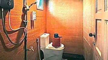 Standard-Doppel- oder -Zweibettzimmer, Balkon, Meerblick | Badezimmer