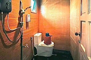 Bathroom - SEA WIN HOLIDAY (Mabul Island)