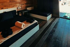 Standard Double or Twin Room, Balcony, Sea View | Interior