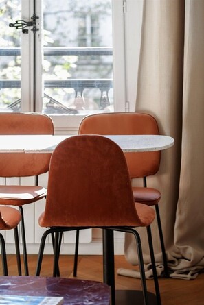Dining - TheBlueStay 345 - Stunning Apartment in Paris 8 (Paris)