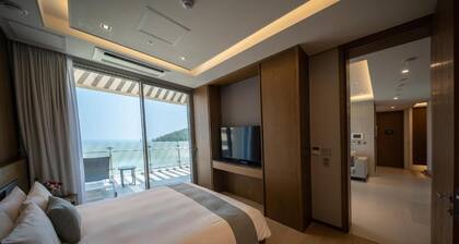 Haeundae Beach Restmons