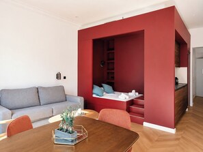 Internet, bed sheets - TheBlueStay 346 - Stunning Apartment in Paris 8 (Paris)