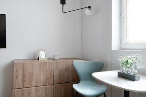 Interior - TheBlueStay 347 - Charming Studio in Paris 8 (Paris)