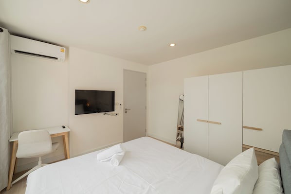 1 bedroom, iron/ironing board, WiFi, bed sheets