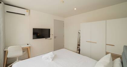 Ekkamai Sukhumvit 65, Pet Friendly, 900m to BTS