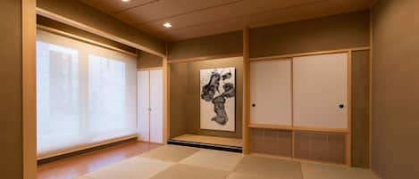 Chalet, Balcony, Mountain View | In-room safe, soundproofing, iron/ironing board, free WiFi