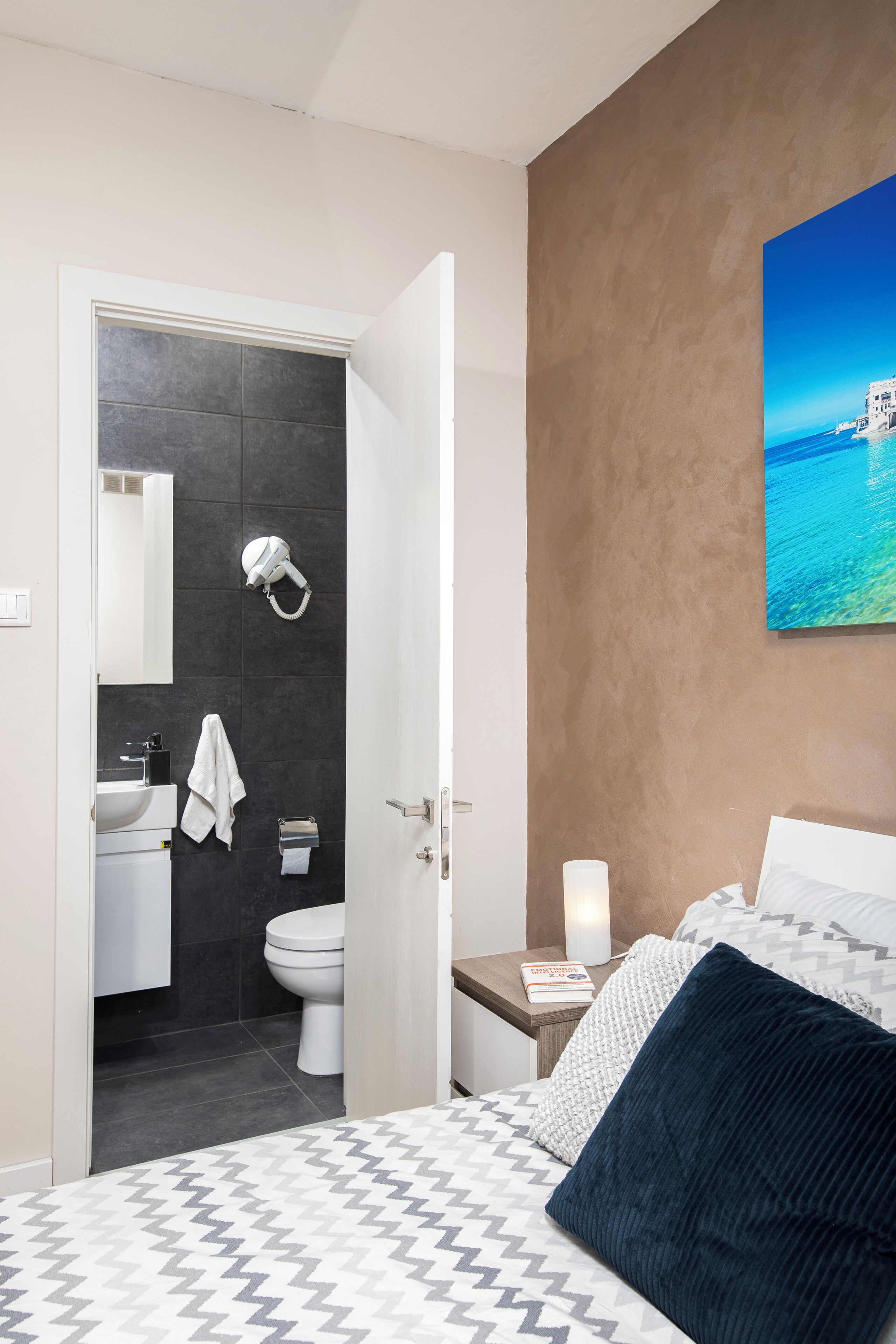 Double or Twin Room, 1 Queen Bed, Private Bathroom