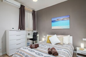 Double or Twin Room, 1 Double Bed, Shared Bathroom - Luxury Msida Circle Suites (Msida)