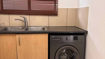 Apartment, 2 Bedrooms, Private Pool | Laundry