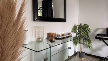 Apartment, 2 Bedrooms, Private Pool | Interior