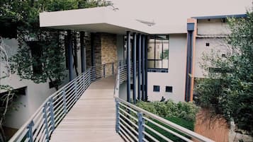 Apartment, 2 Bedrooms, Private Pool | Property grounds