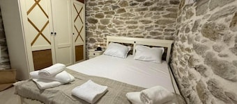 White Stone Apartments - Ground Floor