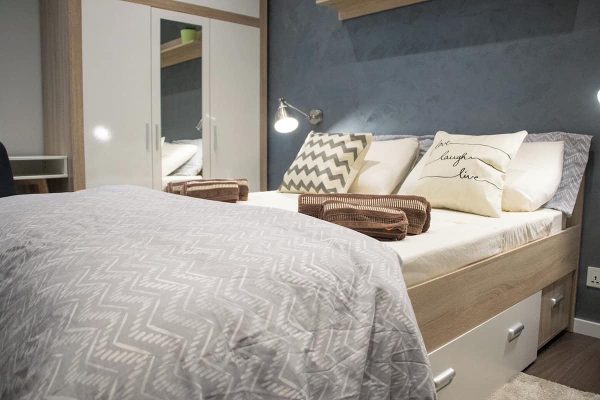 Doppelzimmer, 1 Doppelbett, Gemeinschaftsbad