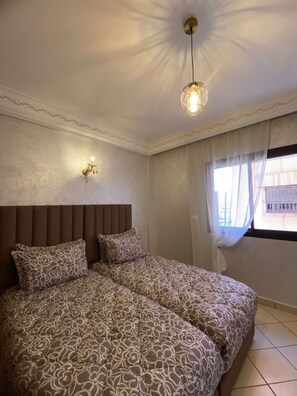 Room - Gorgeous 3-bedroom apartment with AC in vibrant Marrakech downtown (Marrakech)