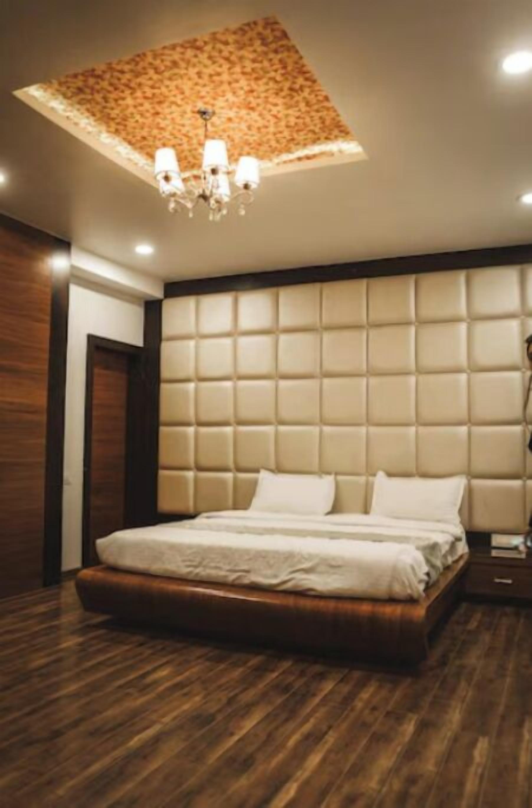 Executive Room, City View