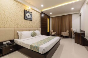 Deluxe Room, City View - The Amberly Gardens (Indore)