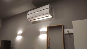 Double Room, Non Smoking, Private Bathroom | Interior